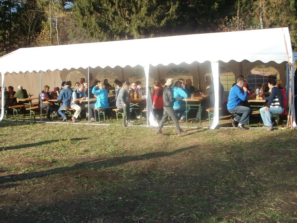Ferienwohnung Hoebart Dorfstetten Szoba fotó