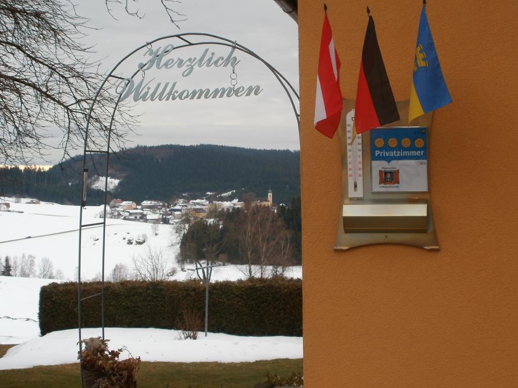 Ferienwohnung Hoebart Dorfstetten Szoba fotó